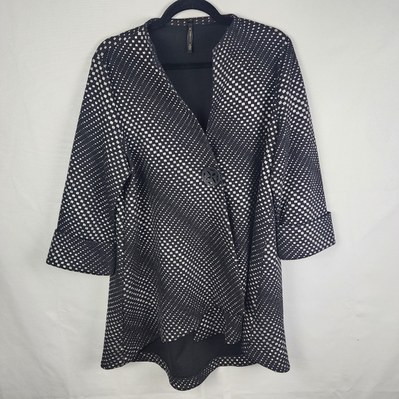 IC by Connie K Jackets & Blazers - IC by Connie K Art-to-wear Black & Silver 1 Button Jacket Size Medium